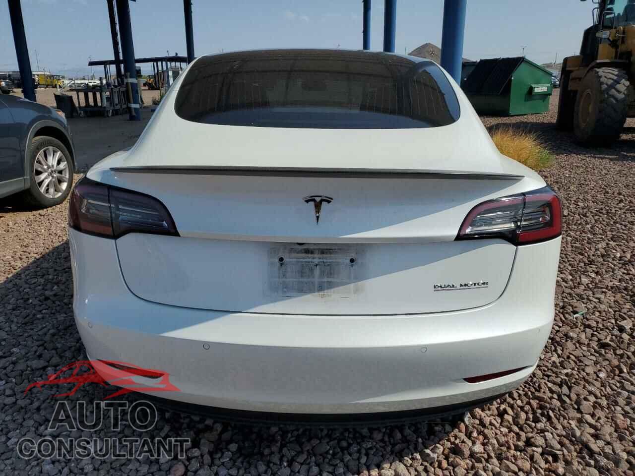 TESLA MODEL 3 2020 - 5YJ3E1EC1LF715043