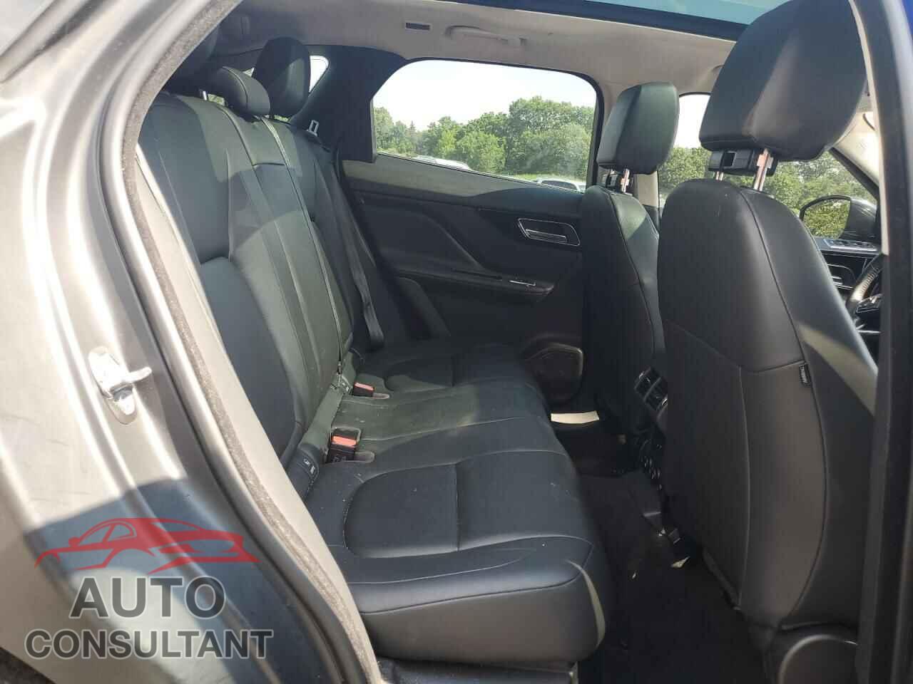JAGUAR F-PACE 2020 - SADCJ2FX2LA628784