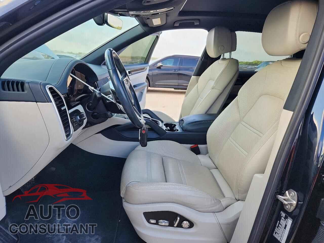 PORSCHE CAYENNE 2019 - WP1AA2AY0KDA09678
