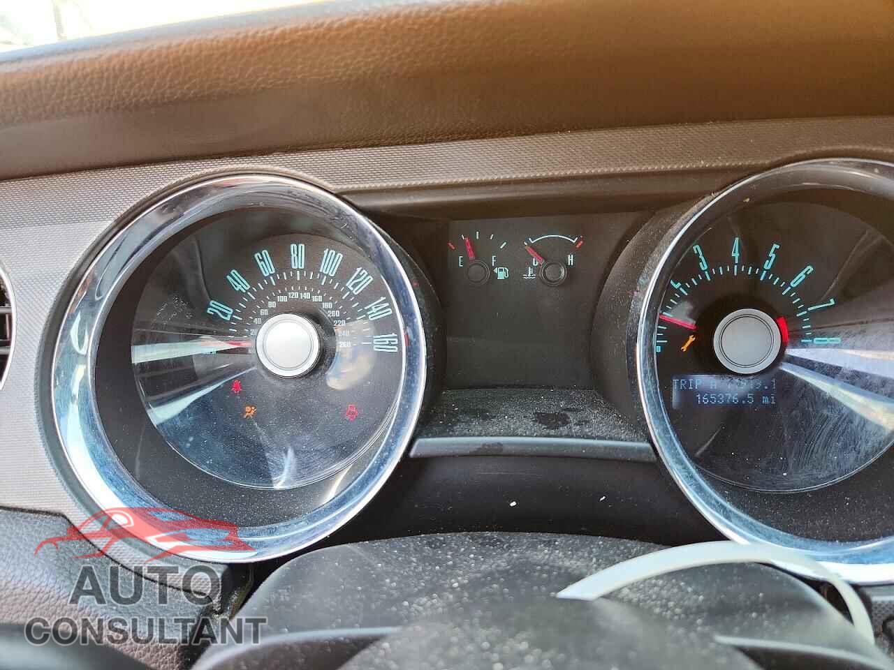 FORD MUSTANG 2011 - 1ZVBP8AM6B5145700