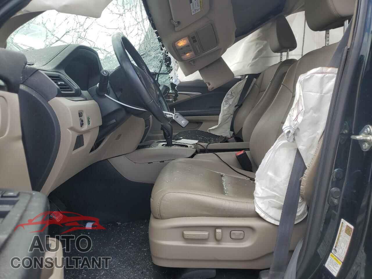 HONDA PILOT 2016 - 5FNYF6H55GB070366