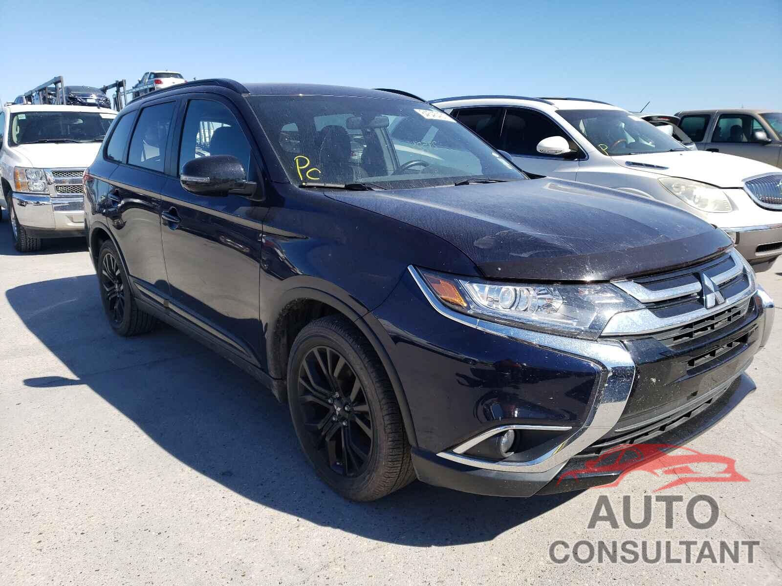MITSUBISHI OUTLANDER 2018 - JA4AD3A38JZ051031