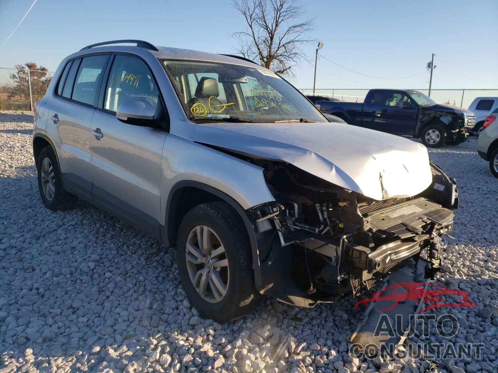 VOLKSWAGEN TIGUAN 2016 - WVGBV7AX2GW013527