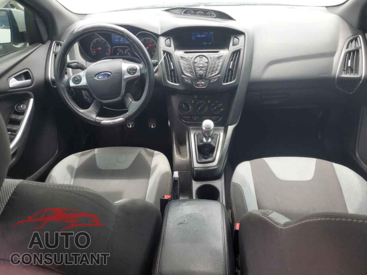 FORD FOCUS 2014 - 1FADP3L93EL174178