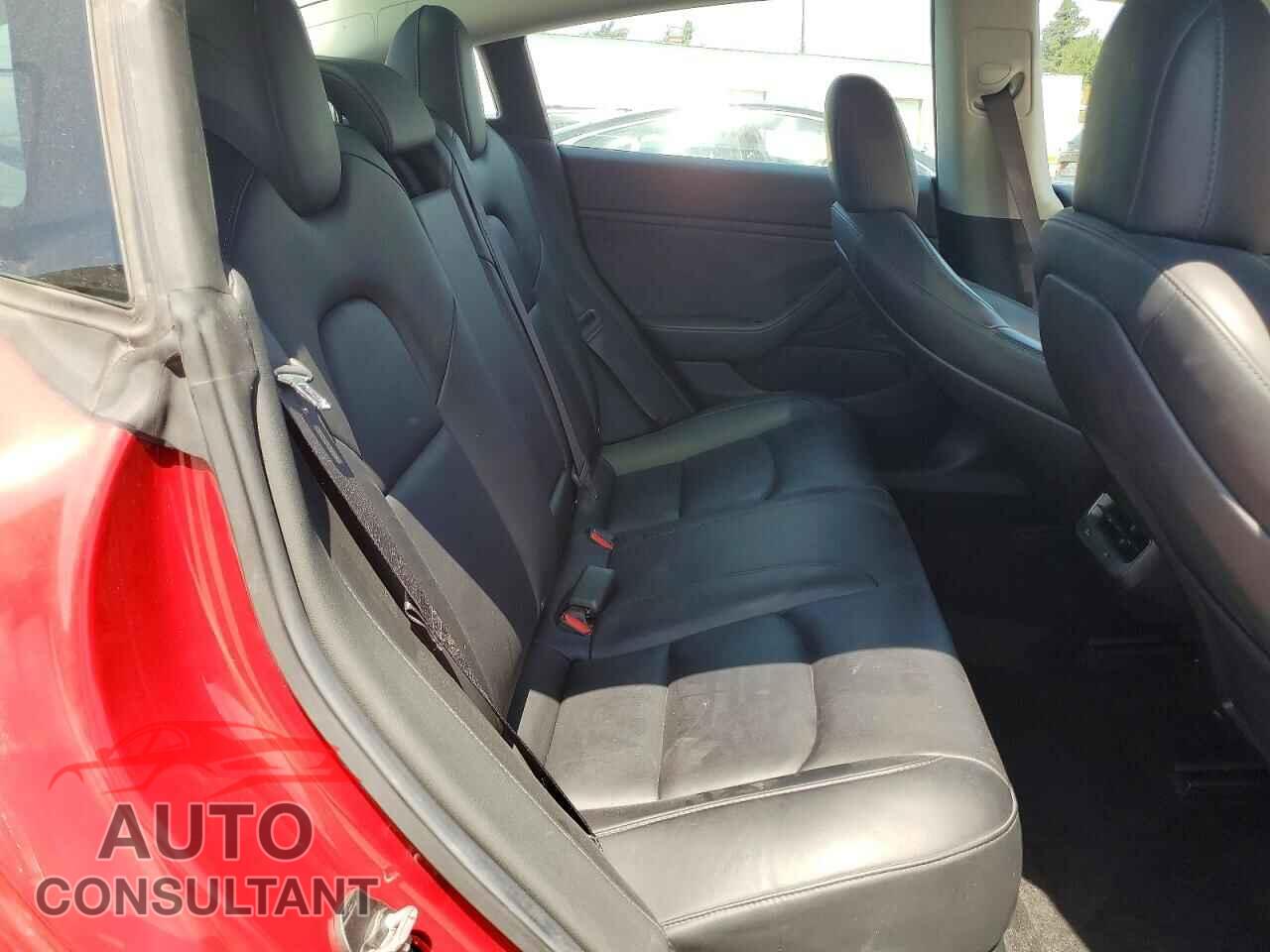 TESLA MODEL 3 2019 - 5YJ3E1EA9KF308570