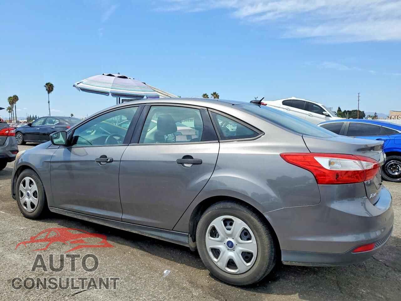 FORD FOCUS 2014 - 1FADP3E20EL442684