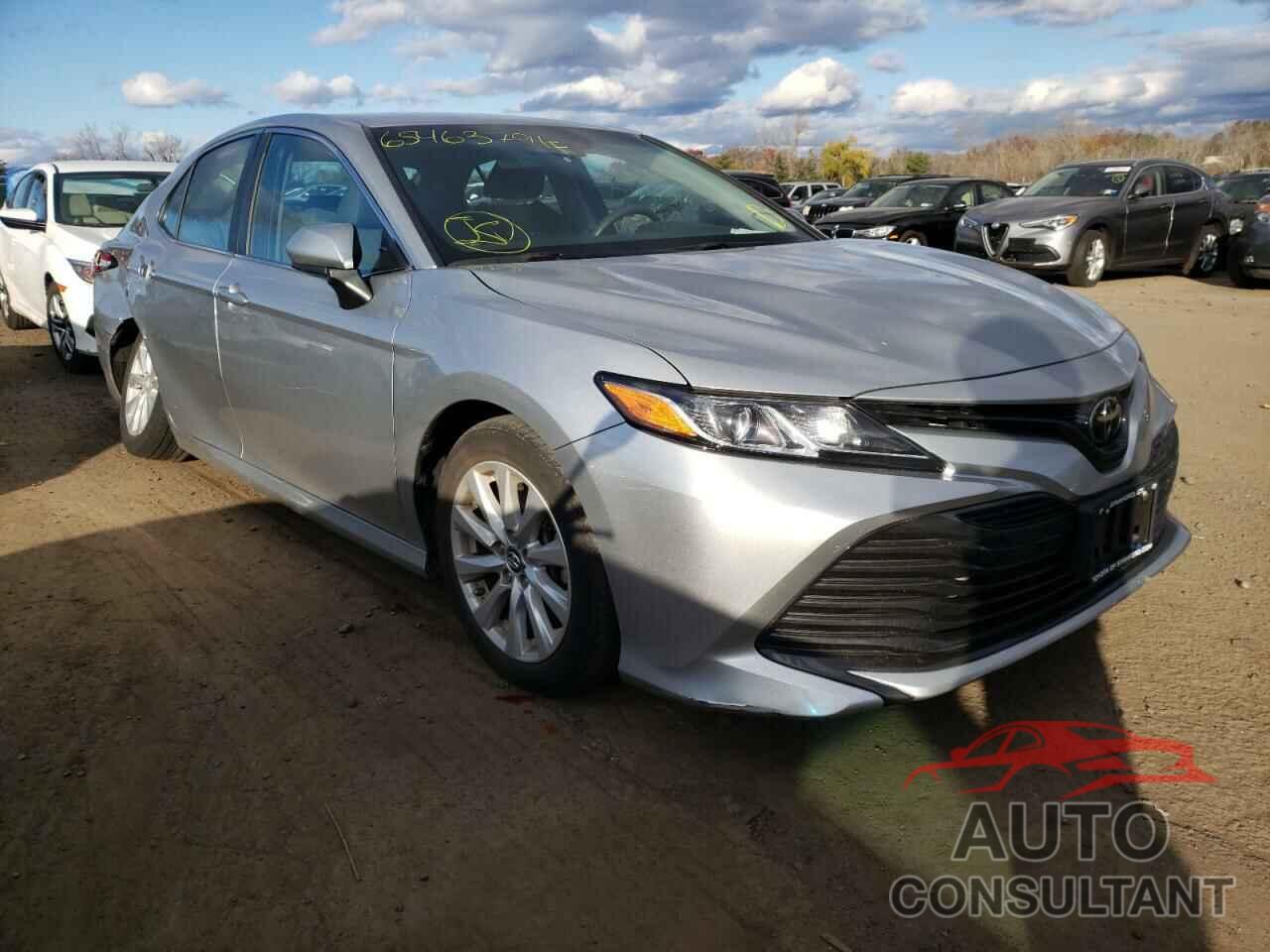 TOYOTA CAMRY 2018 - 4T1B11HK3JU575331