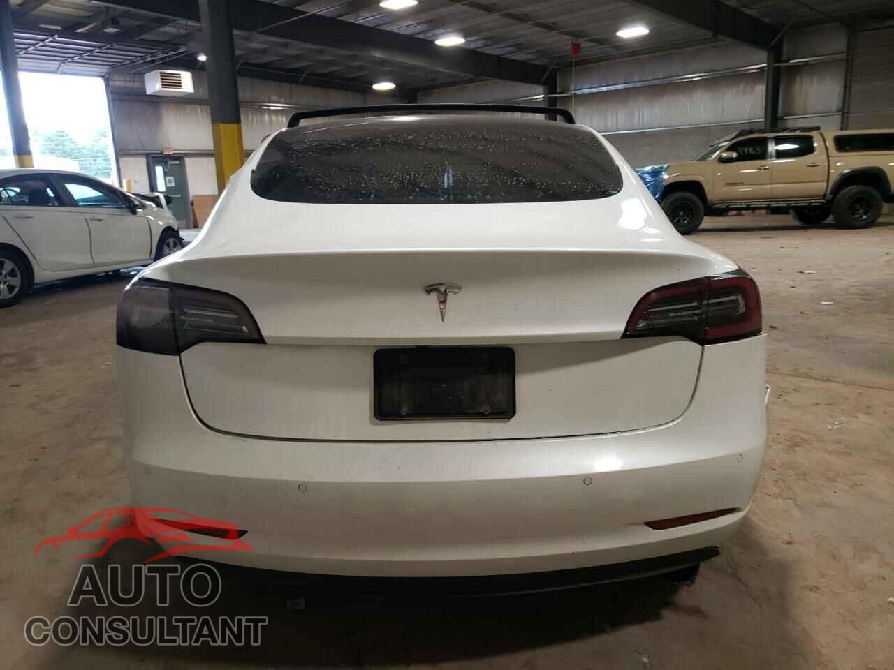 TESLA MODEL 3 2021 - 5YJ3E1EA4MF867351