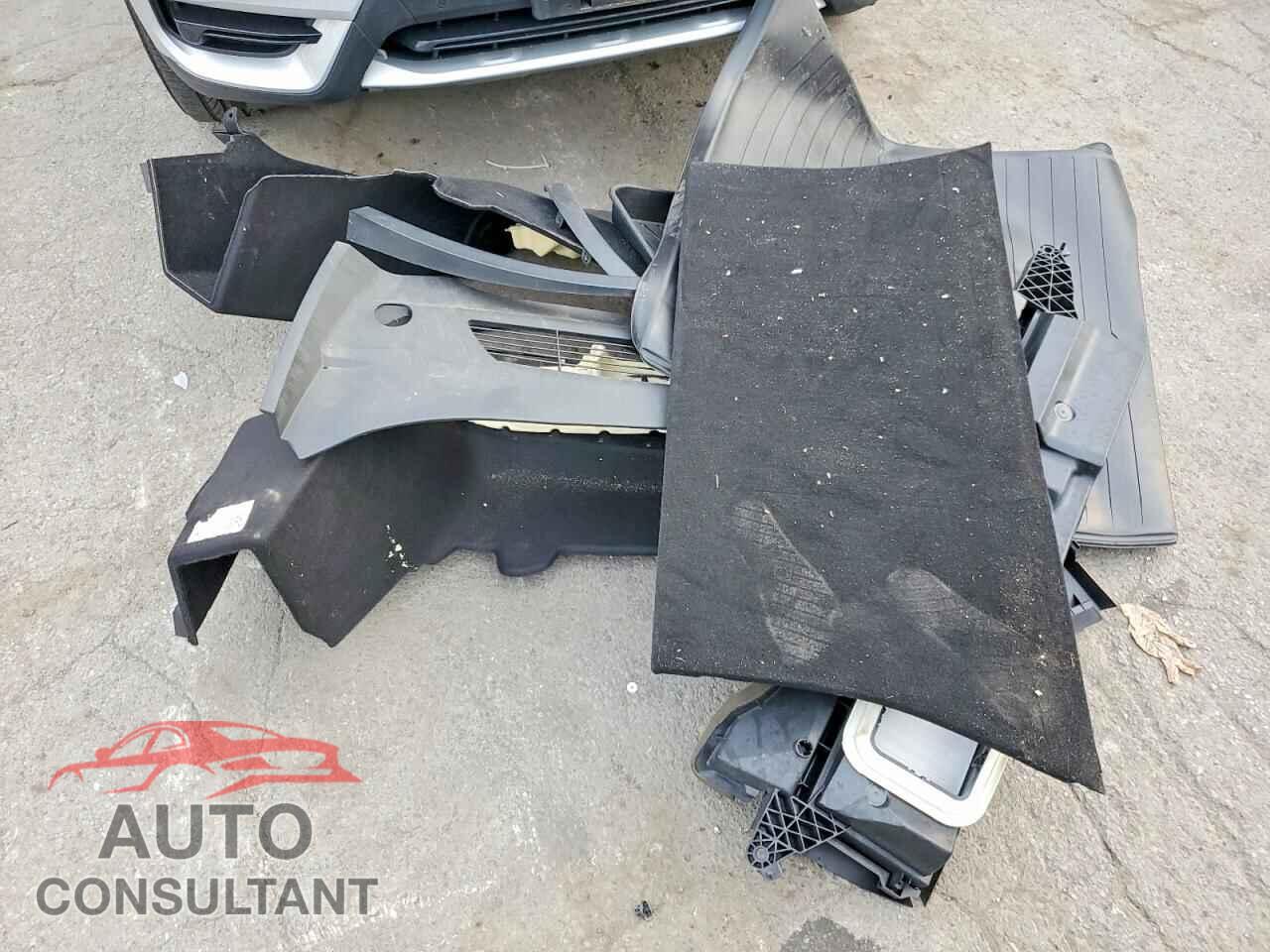TESLA MODEL Y 2021 - 5YJYGDEF1MF305226