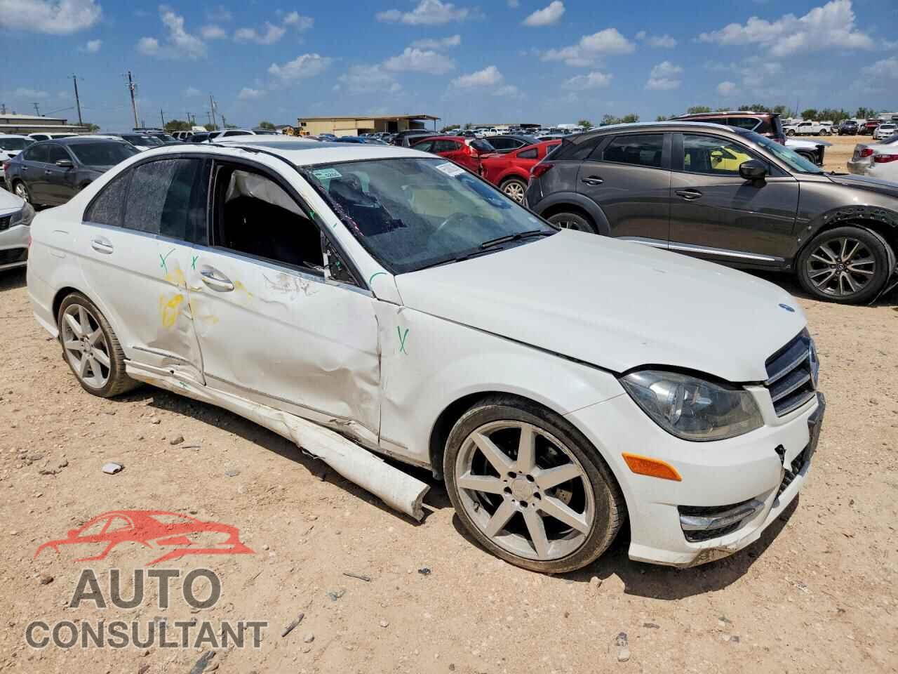 MERCEDES-BENZ C-CLASS 2014 - WDDGF4HB0EA957746