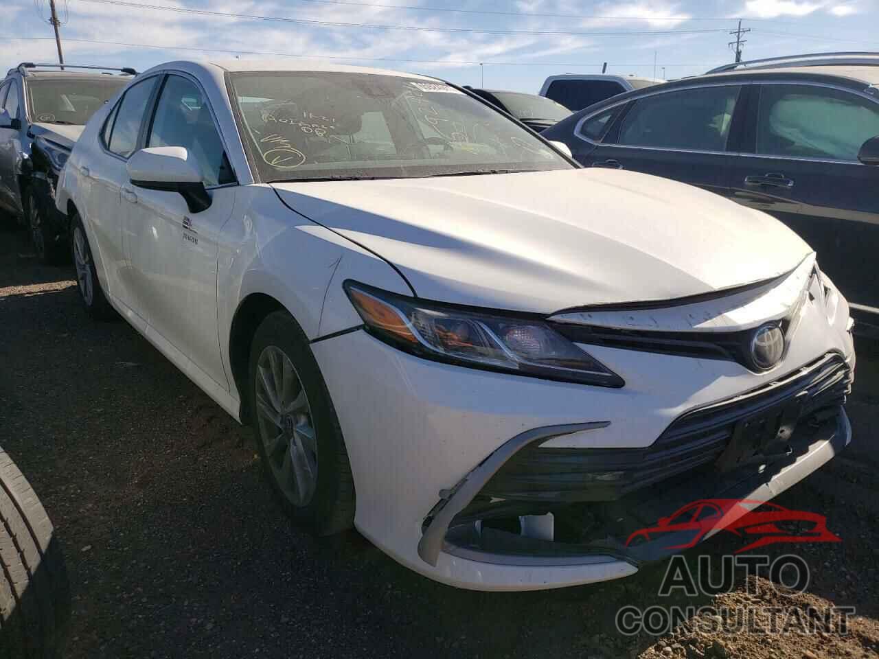 TOYOTA CAMRY 2021 - 4T1C11AK8MU489435