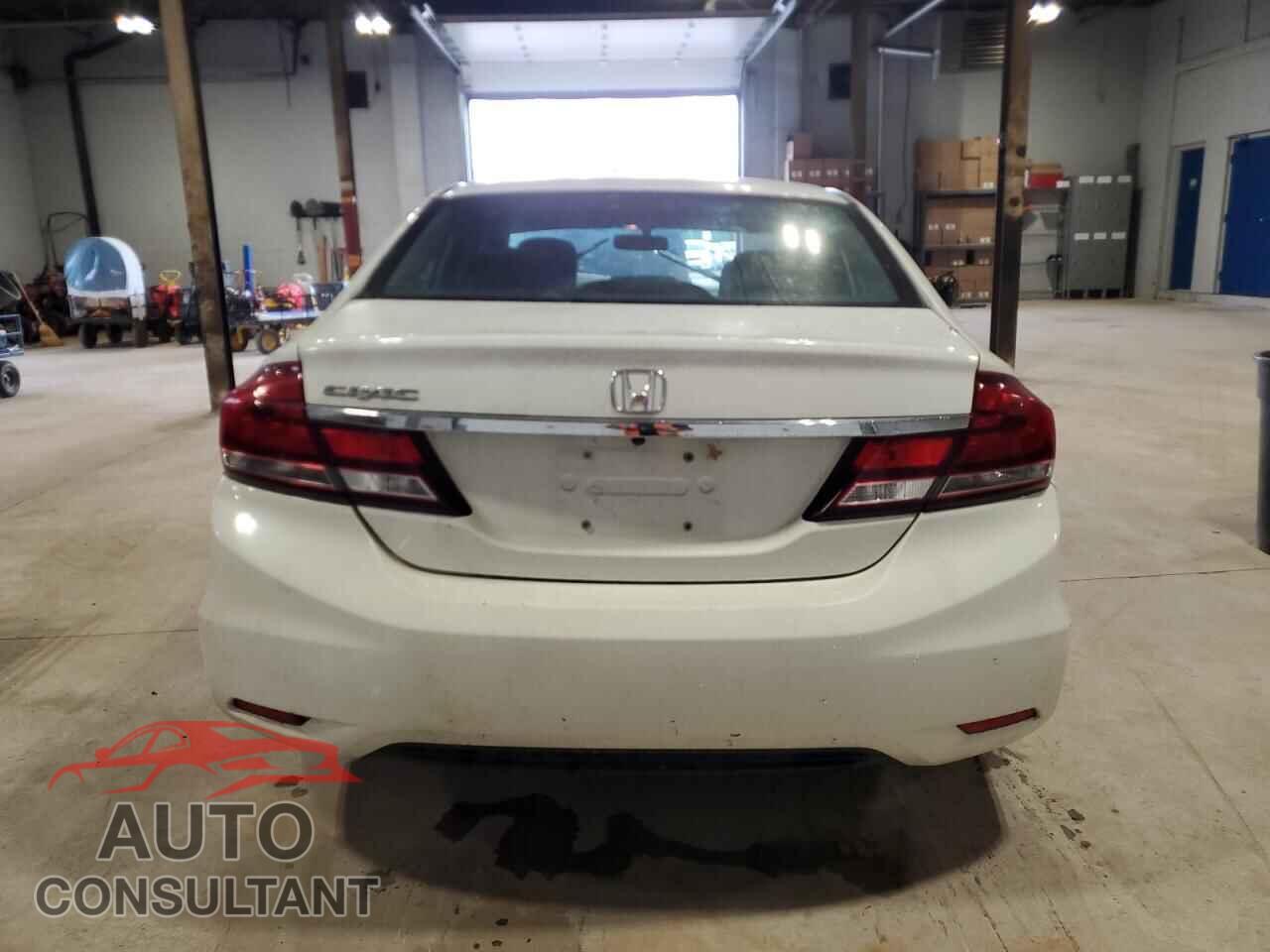 HONDA CIVIC 2015 - 2HGFB2F57FH018794