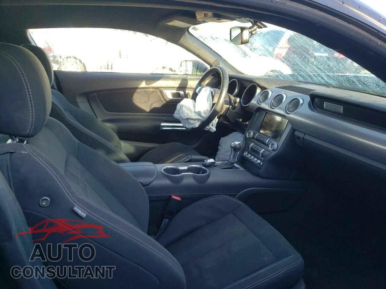 FORD MUSTANG 2019 - 1FA6P8THXK5194005