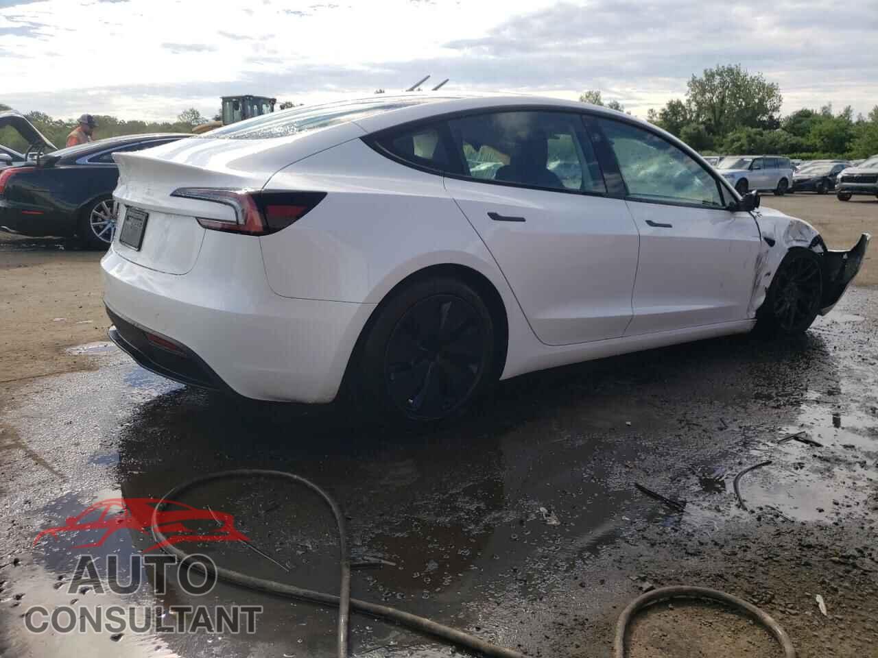 TESLA MODEL 3 2025 - 5YJ3E1EA0SF911326