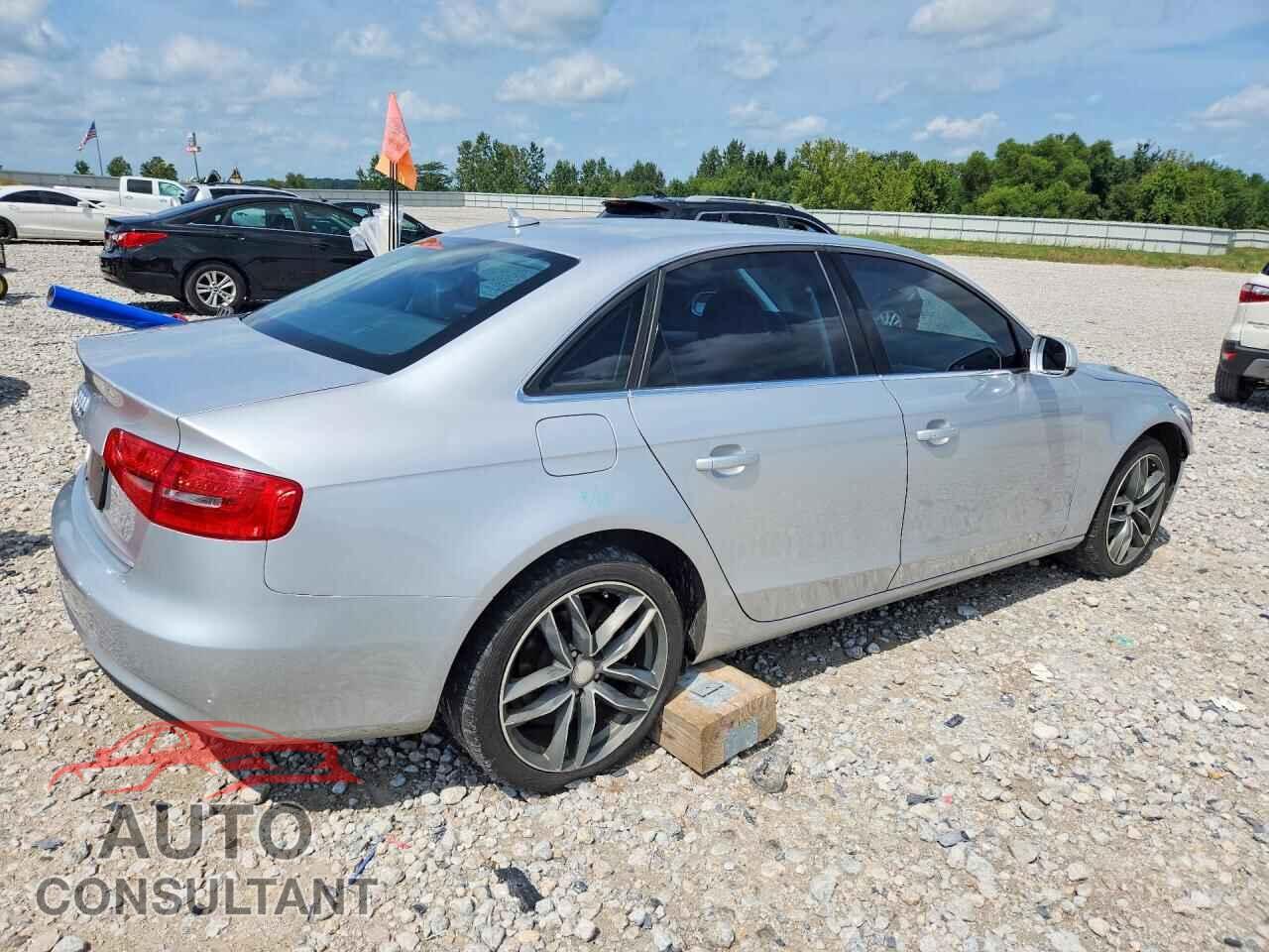 AUDI A4 2013 - WAUBFAFL0DN043922