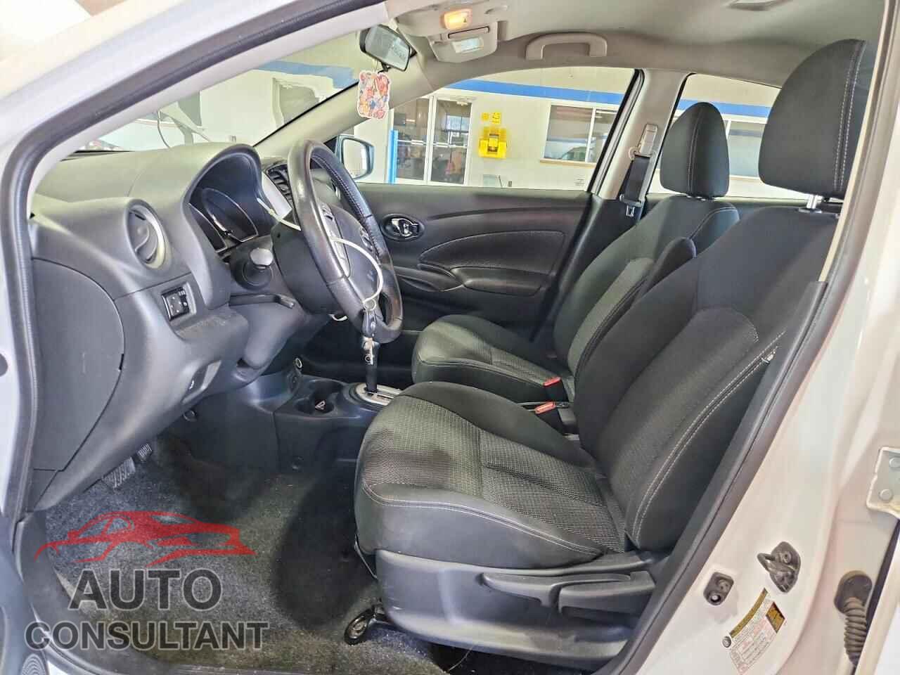 NISSAN VERSA 2017 - 3N1CN7AP8HL807371