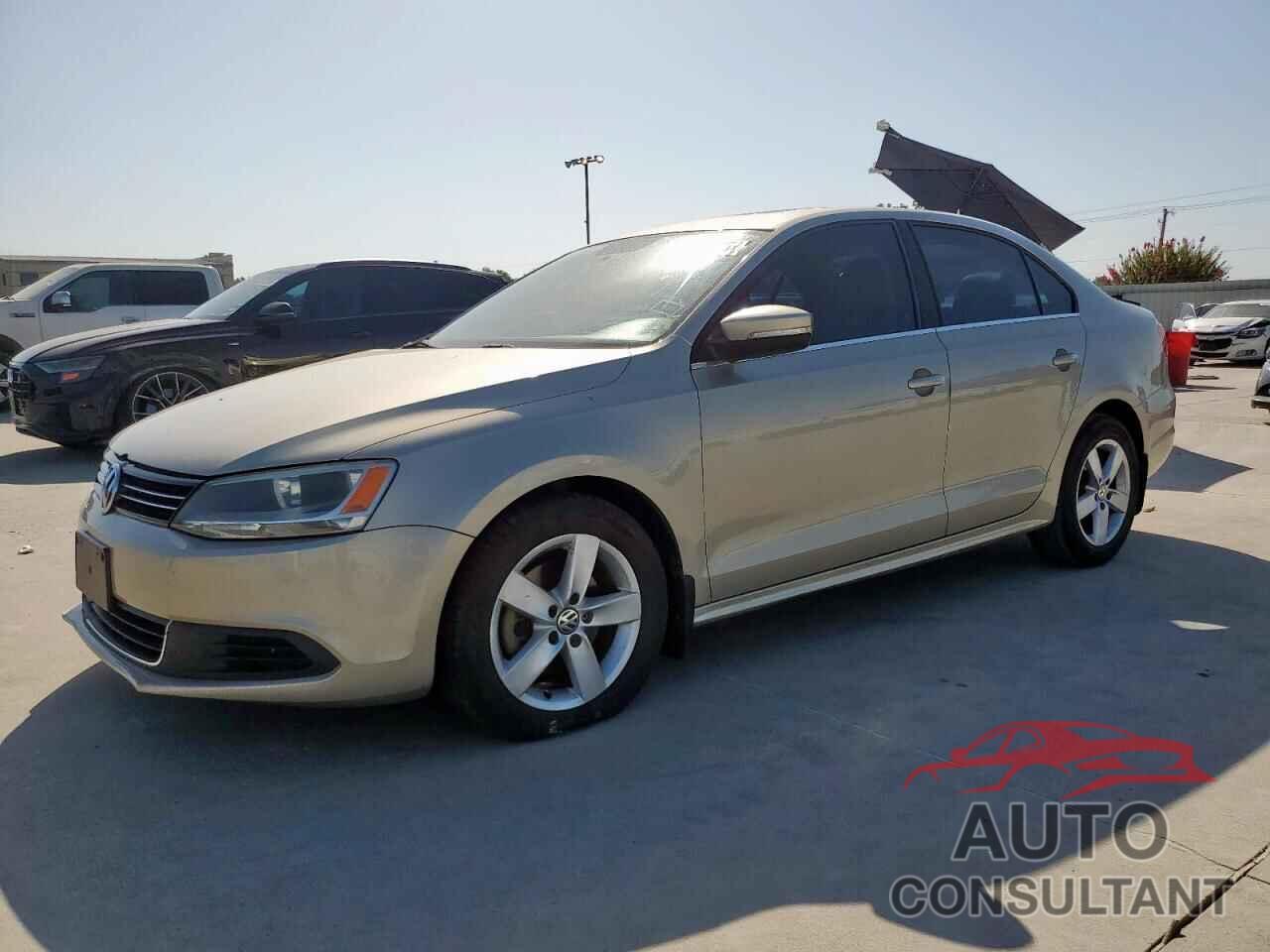 VOLKSWAGEN JETTA 2013 - 3VWLL7AJ7DM242353