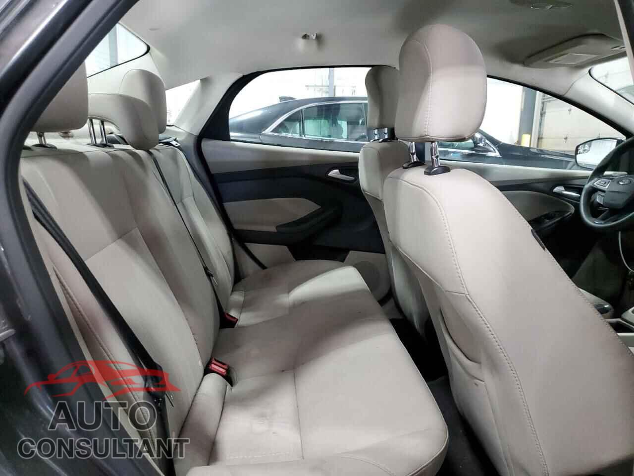 FORD FOCUS 2015 - 1FADP3F21FL336521