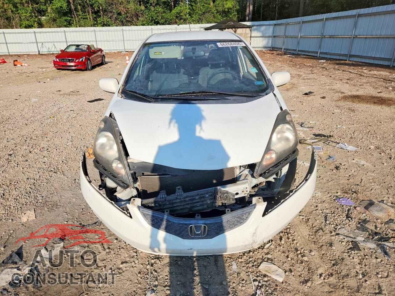 HONDA FIT 2013 - JHMGE8H3XDC051733