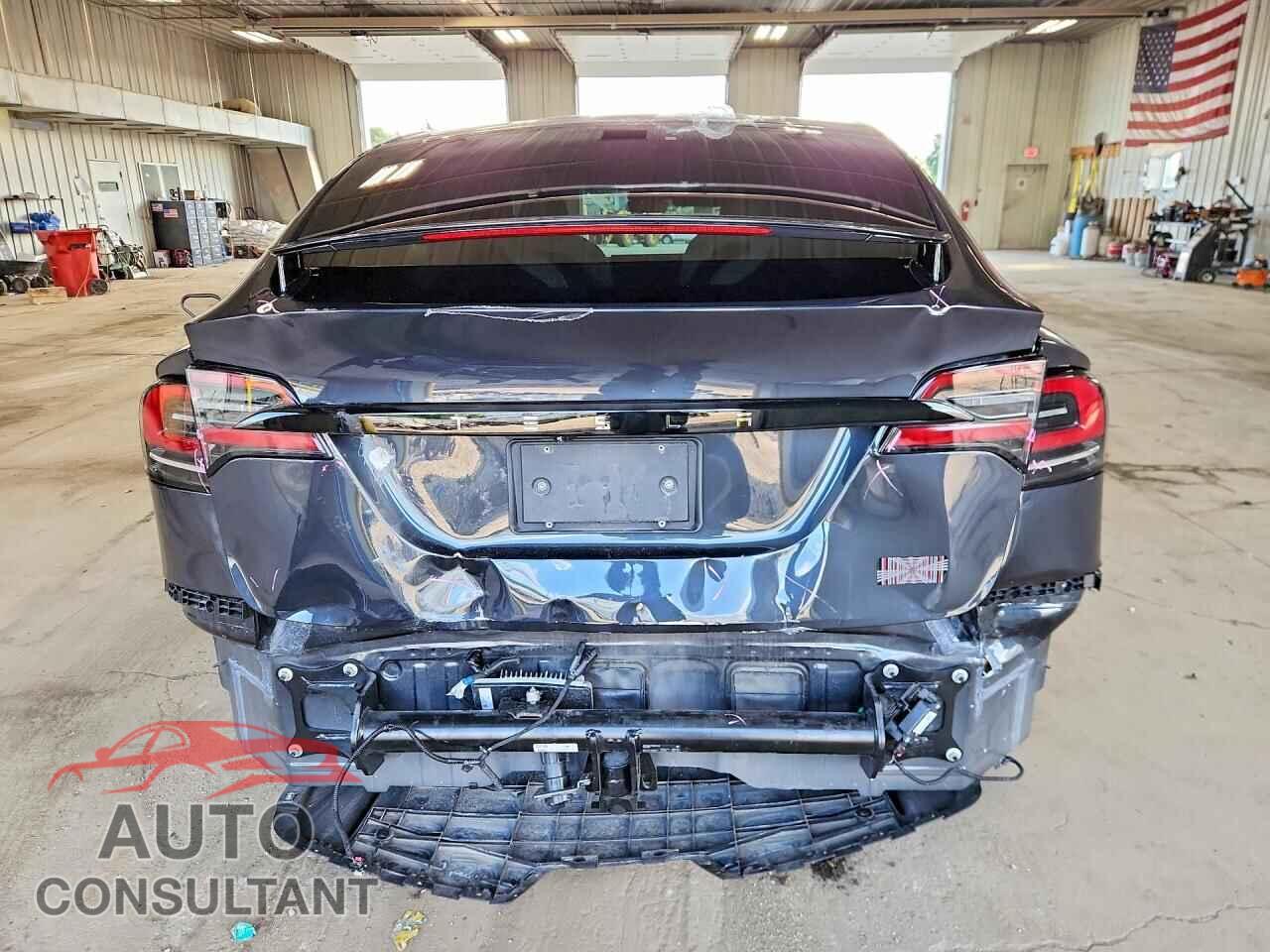 TESLA MODEL X 2023 - 7SAXCBE69PF426265