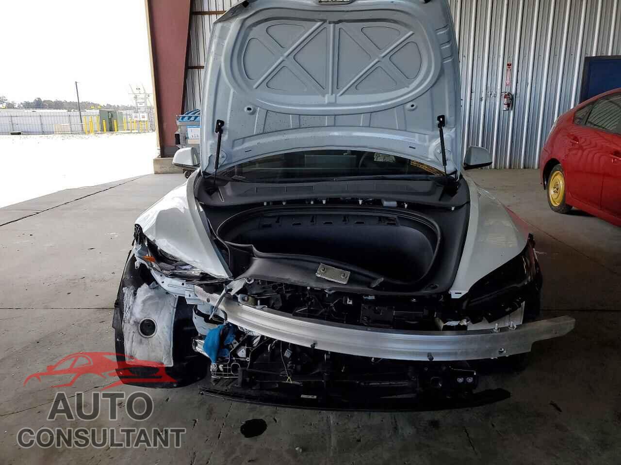 TESLA MODEL 3 2024 - 5YJ3E1EA4RF749579