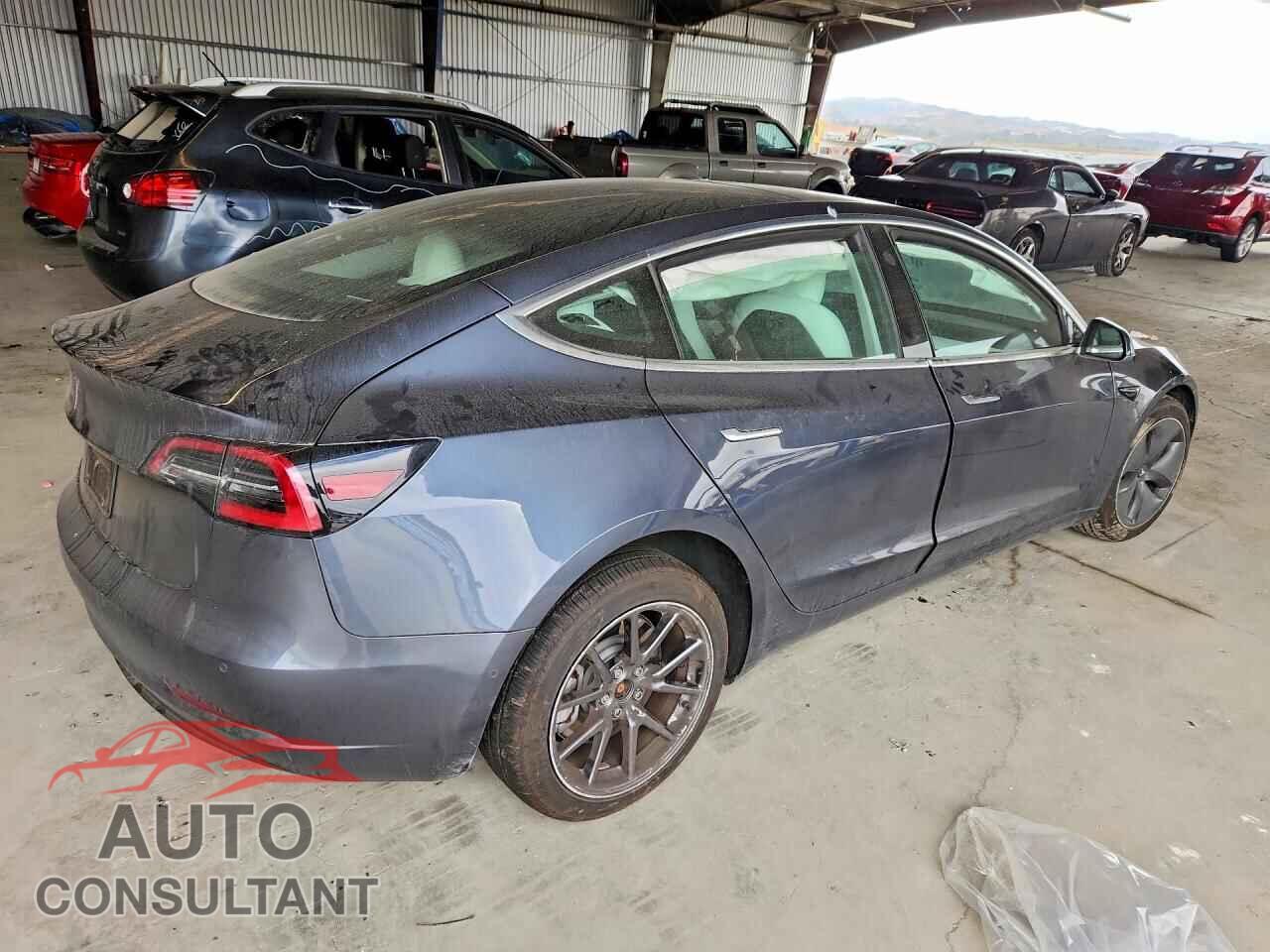 TESLA MODEL 3 2020 - 5YJ3E1EAXLF804821