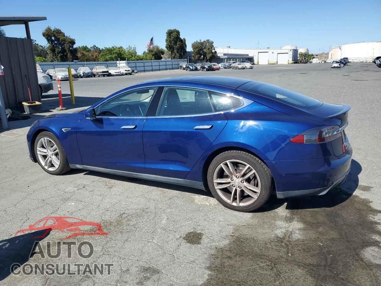 TESLA MODEL S 2015 - 5YJSA1E24FF118343