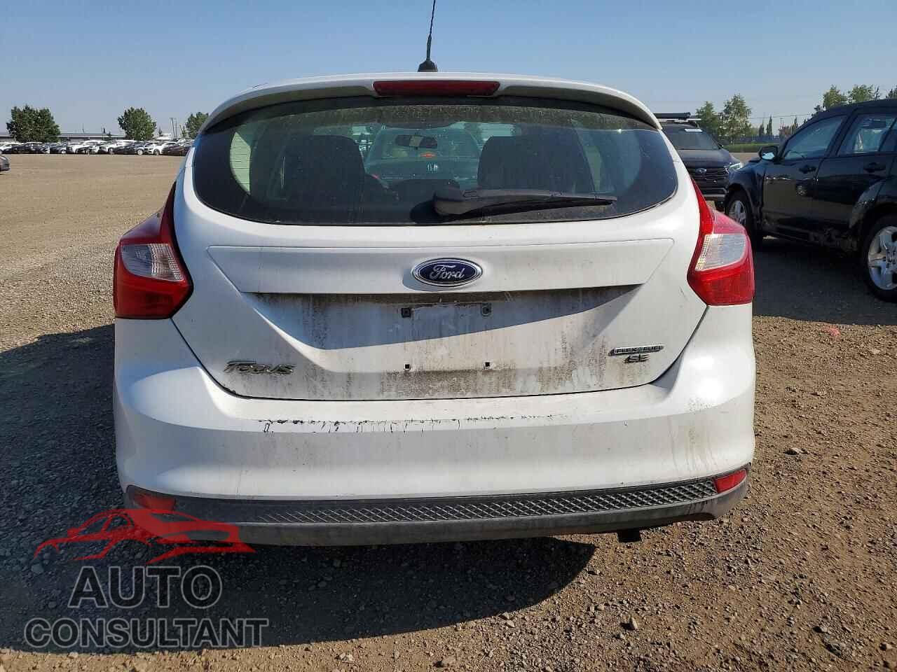 FORD FOCUS 2014 - 1FADP3K2XEL226216