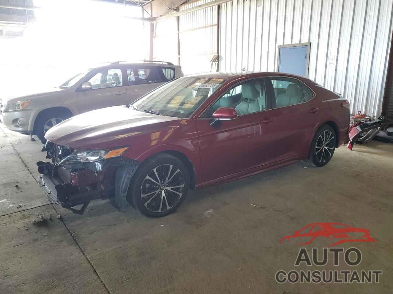 TOYOTA CAMRY 2018 - 4T1B11HK8JU543328