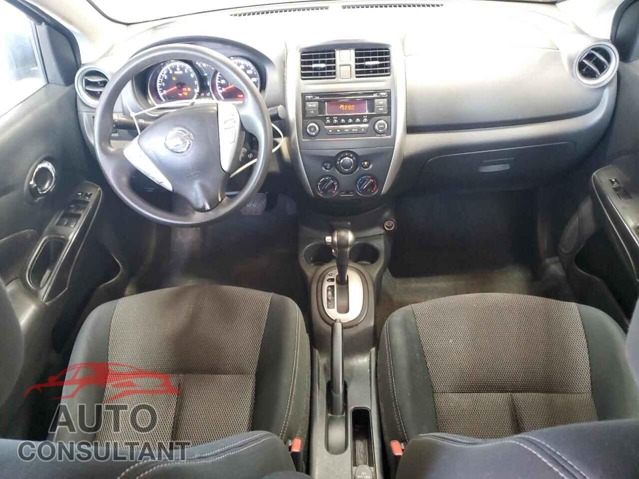 NISSAN VERSA 2017 - 3N1CN7AP3HL803132
