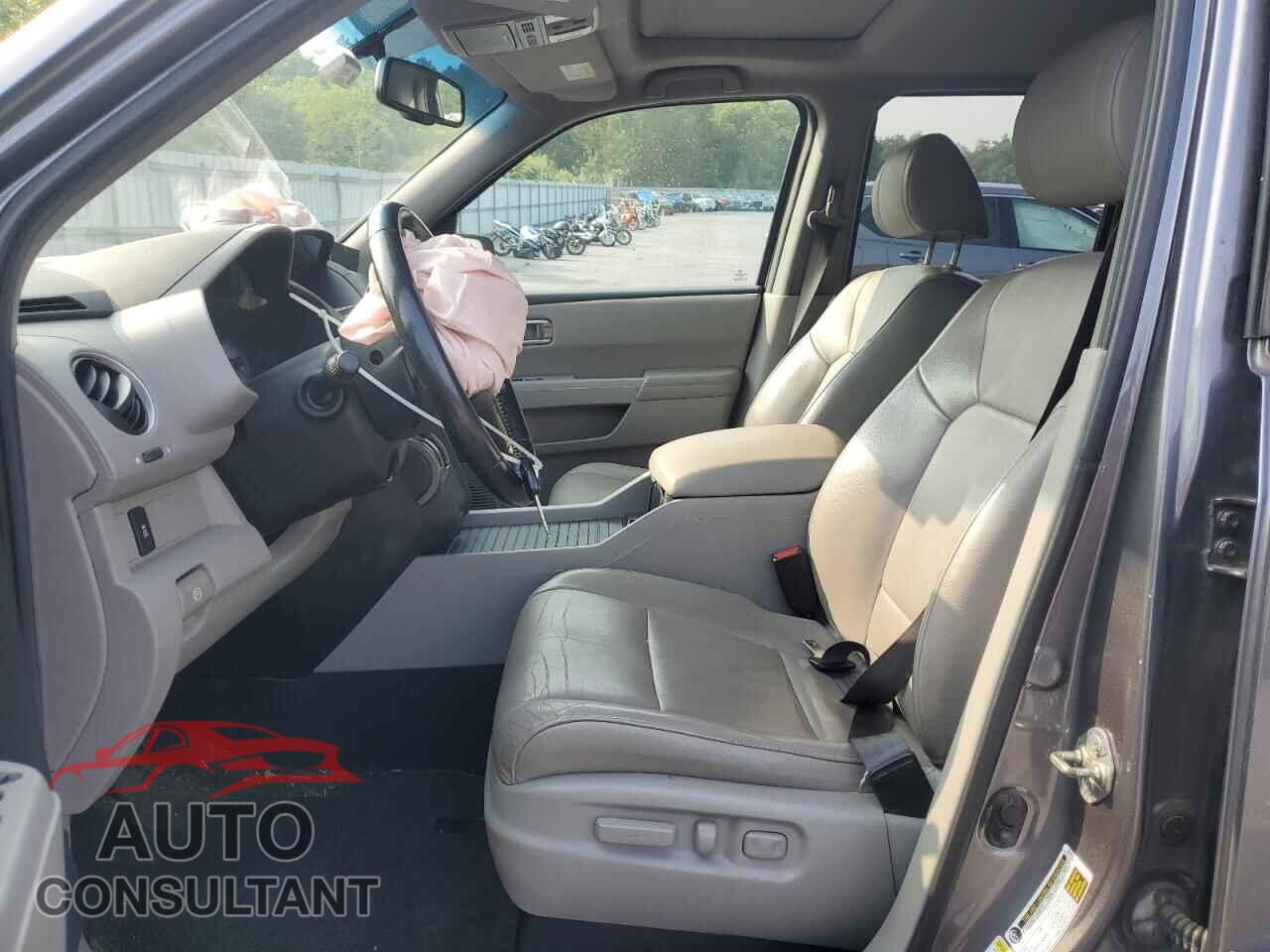 HONDA PILOT 2014 - 5FNYF4H50EB016748