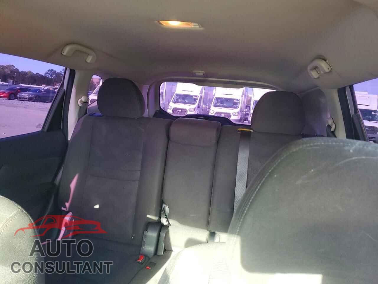 NISSAN ROGUE 2015 - KNMAT2MT3FP589718