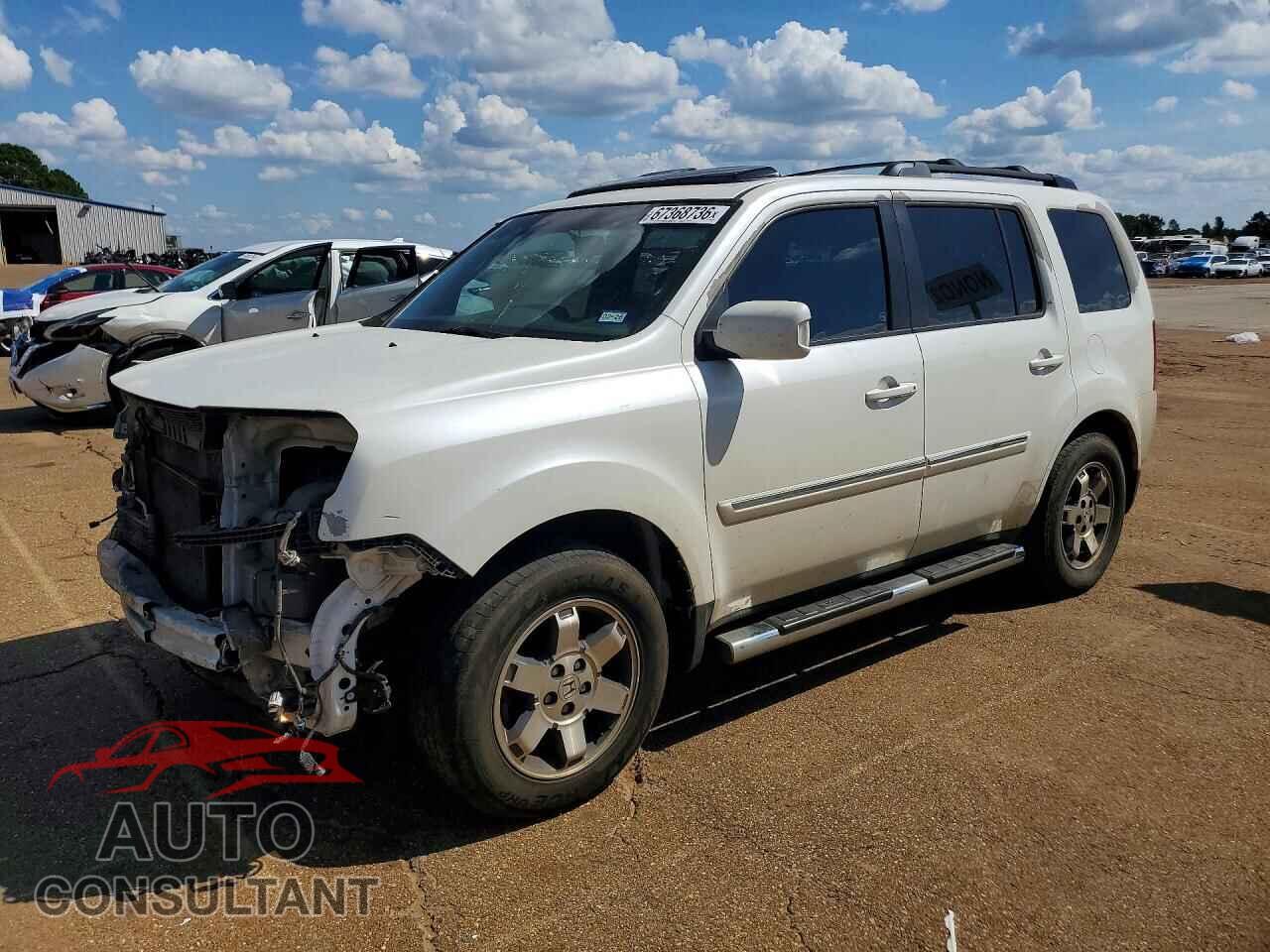 HONDA PILOT 2011 - 5FNYF3H99BB044573
