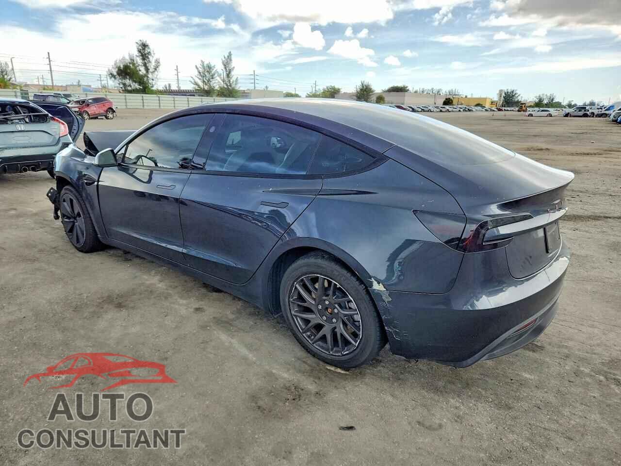 TESLA MODEL 3 2025 - 5YJ3E1EA7SF940337