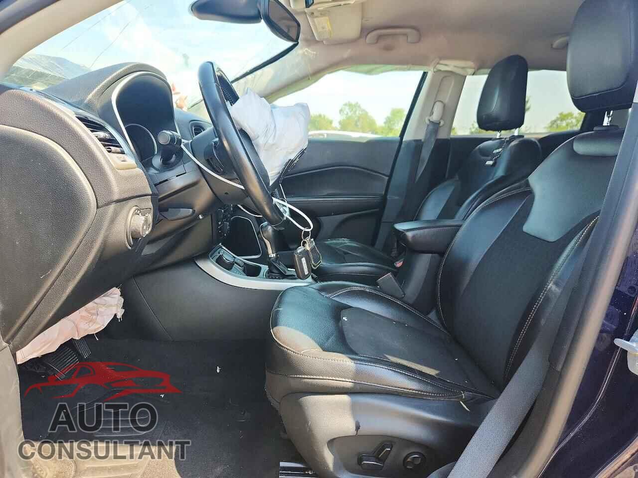 JEEP COMPASS 2018 - 3C4NJDBB7JT223469