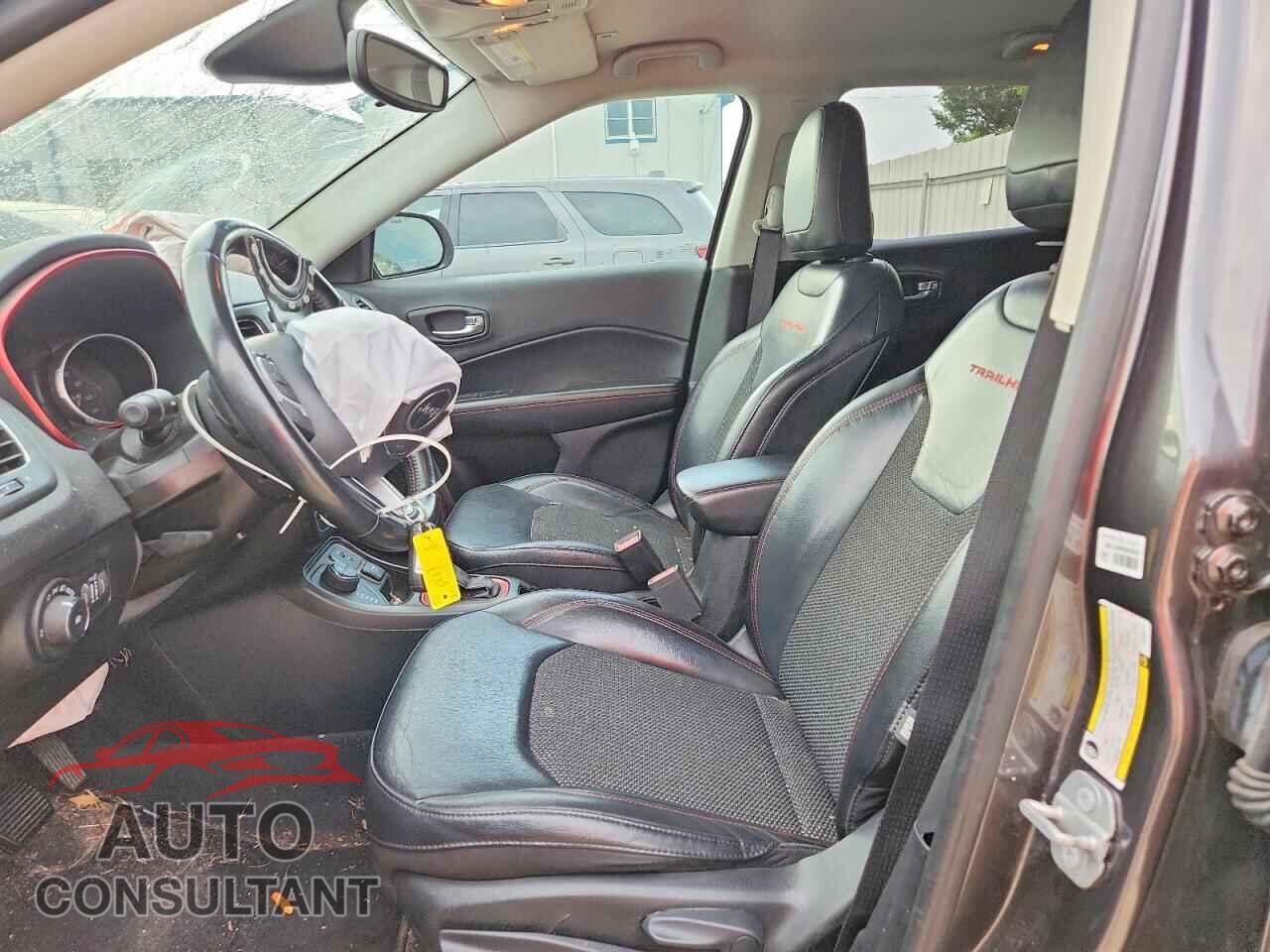 JEEP COMPASS 2019 - 3C4NJDDB2KT739771