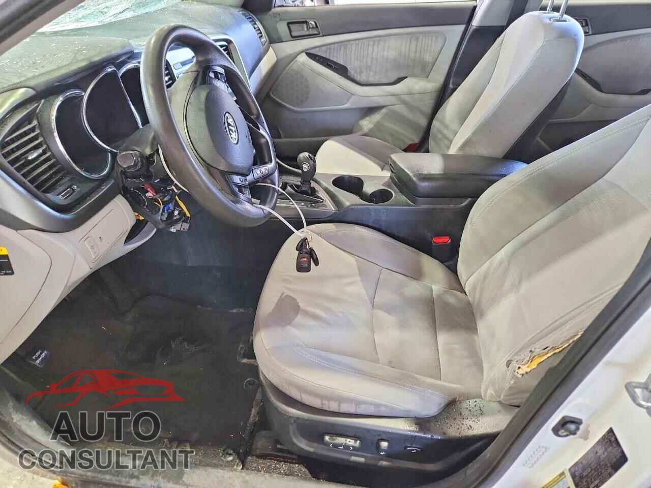 KIA OPTIMA 2012 - KNAGM4A75C5295462