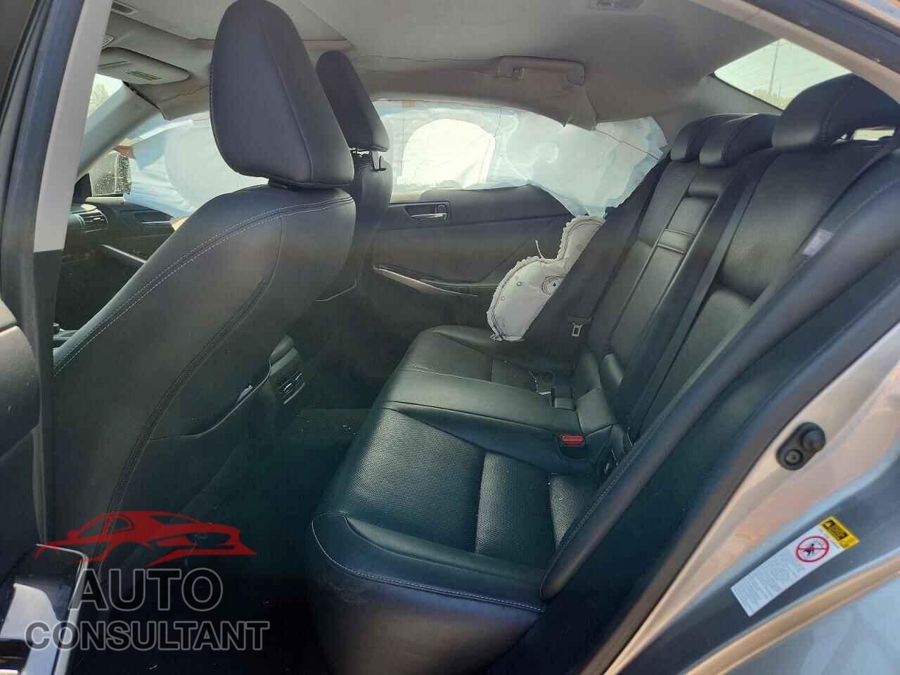 LEXUS IS 2015 - JTHCF1D21F5018384