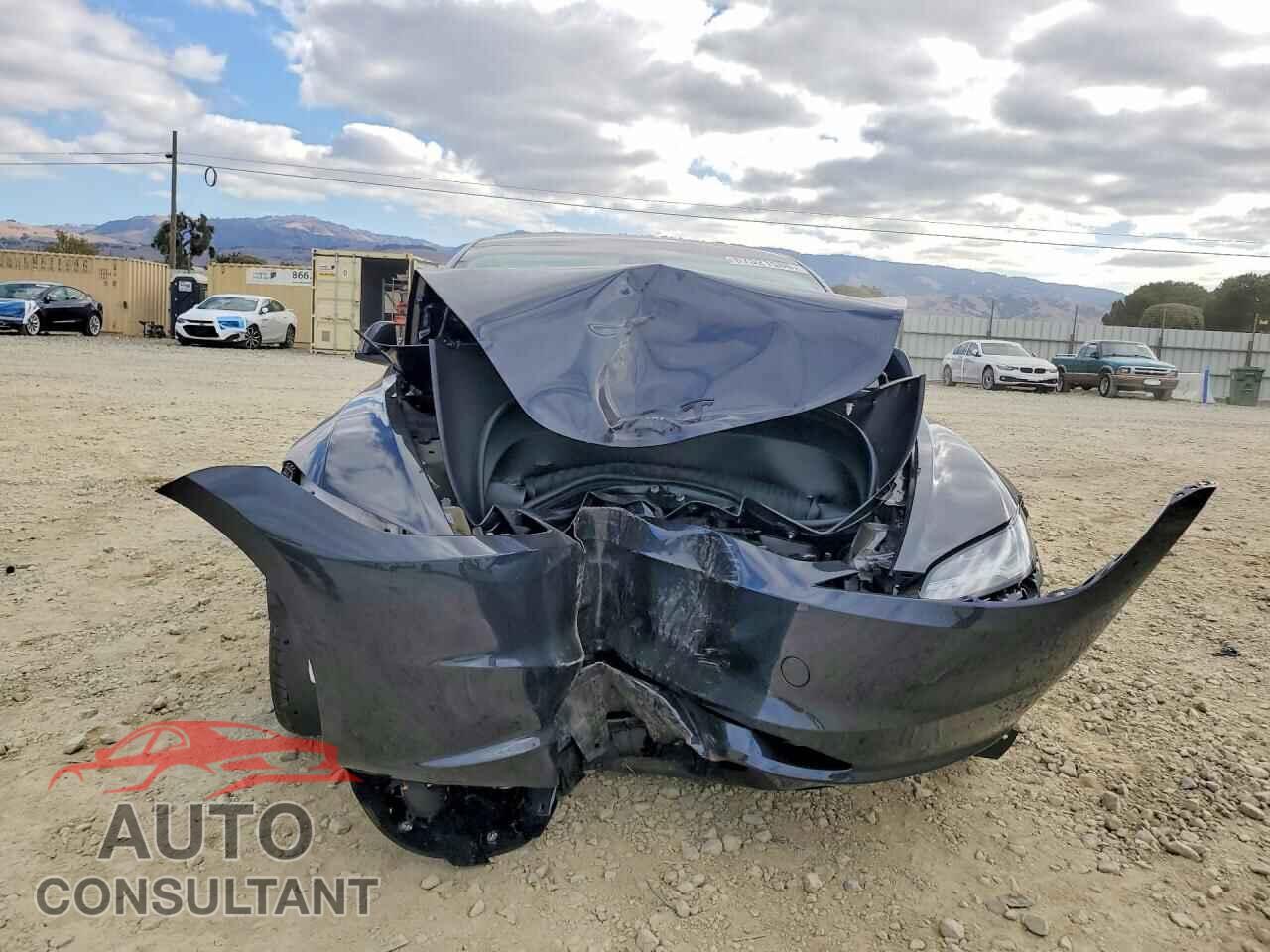 TESLA MODEL 3 2026 - 5YJ3E1EA4TF214498