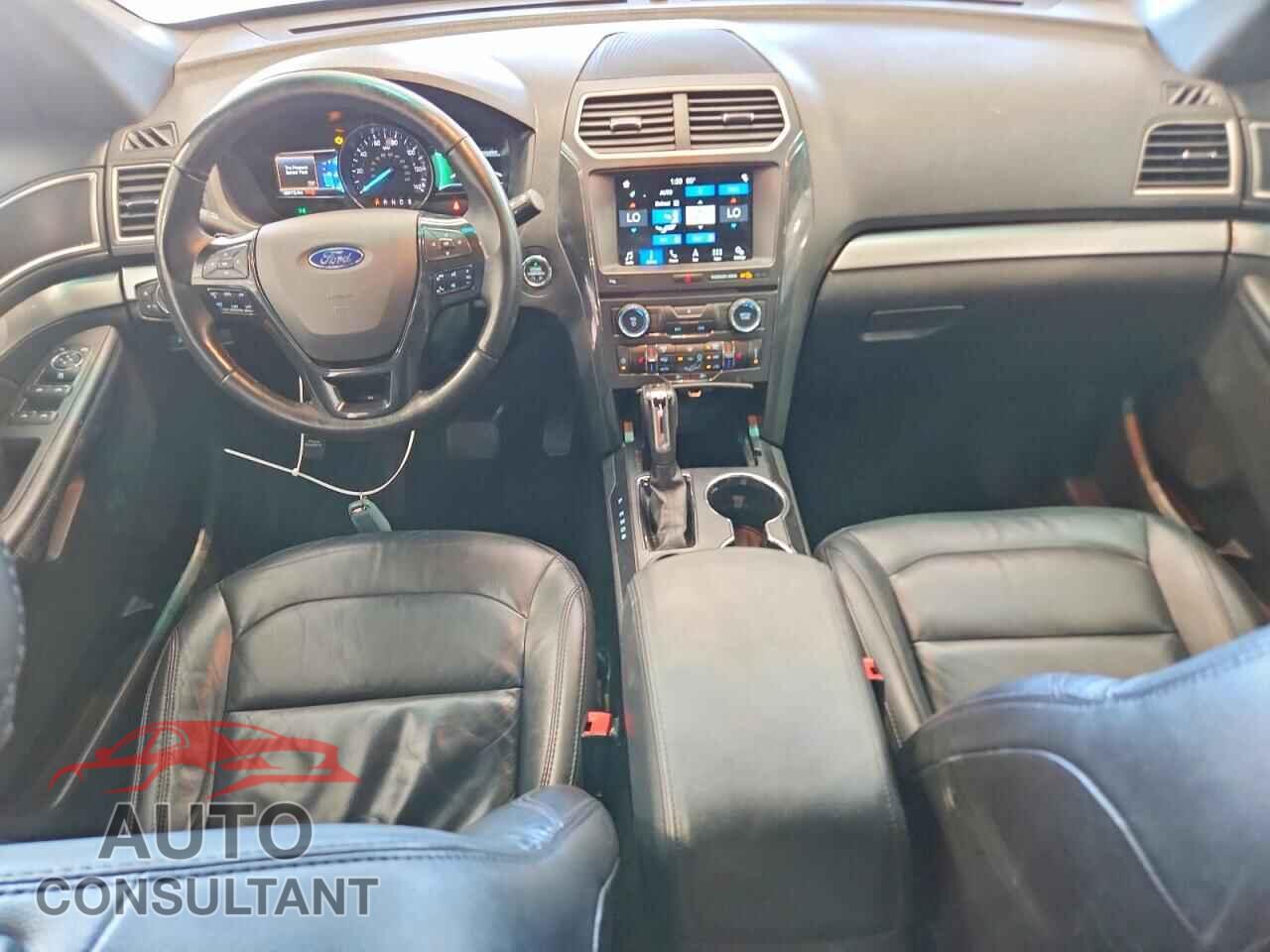 FORD EXPLORER 2017 - 1FM5K7D82HGB90424