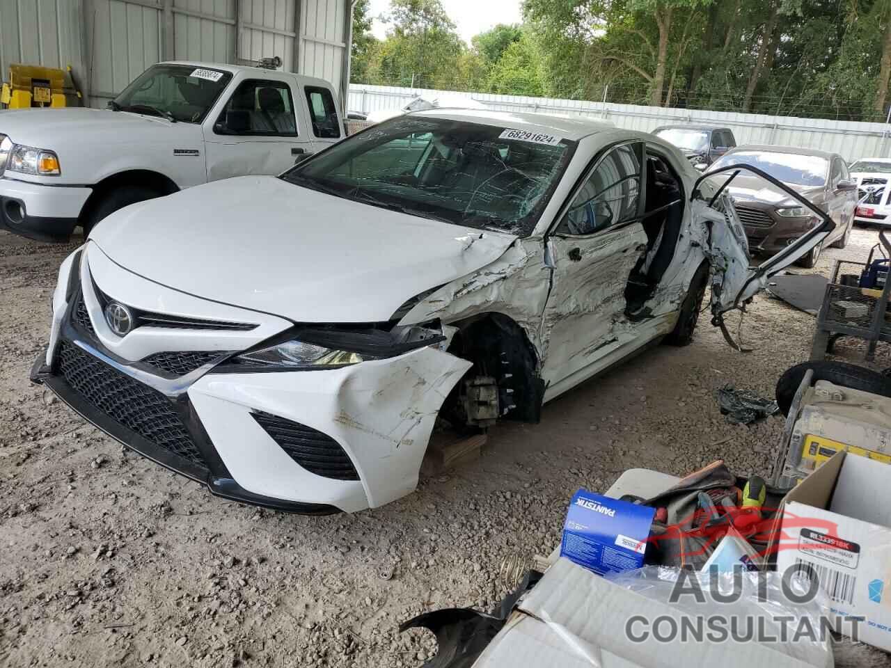 TOYOTA CAMRY 2020 - 4T1G11AK0LU879705