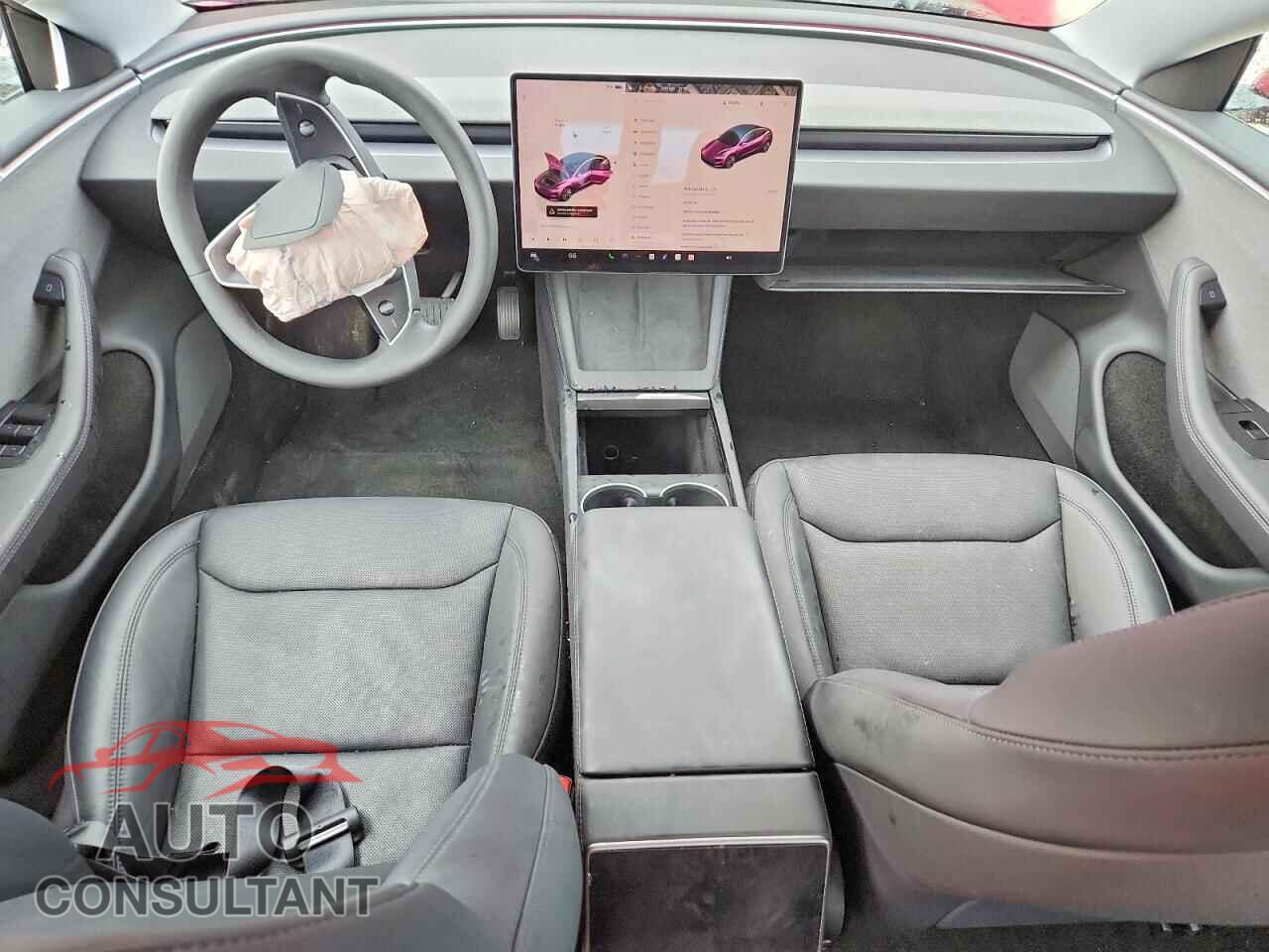 TESLA MODEL 3 2025 - 5YJ3E1EA4SF042892