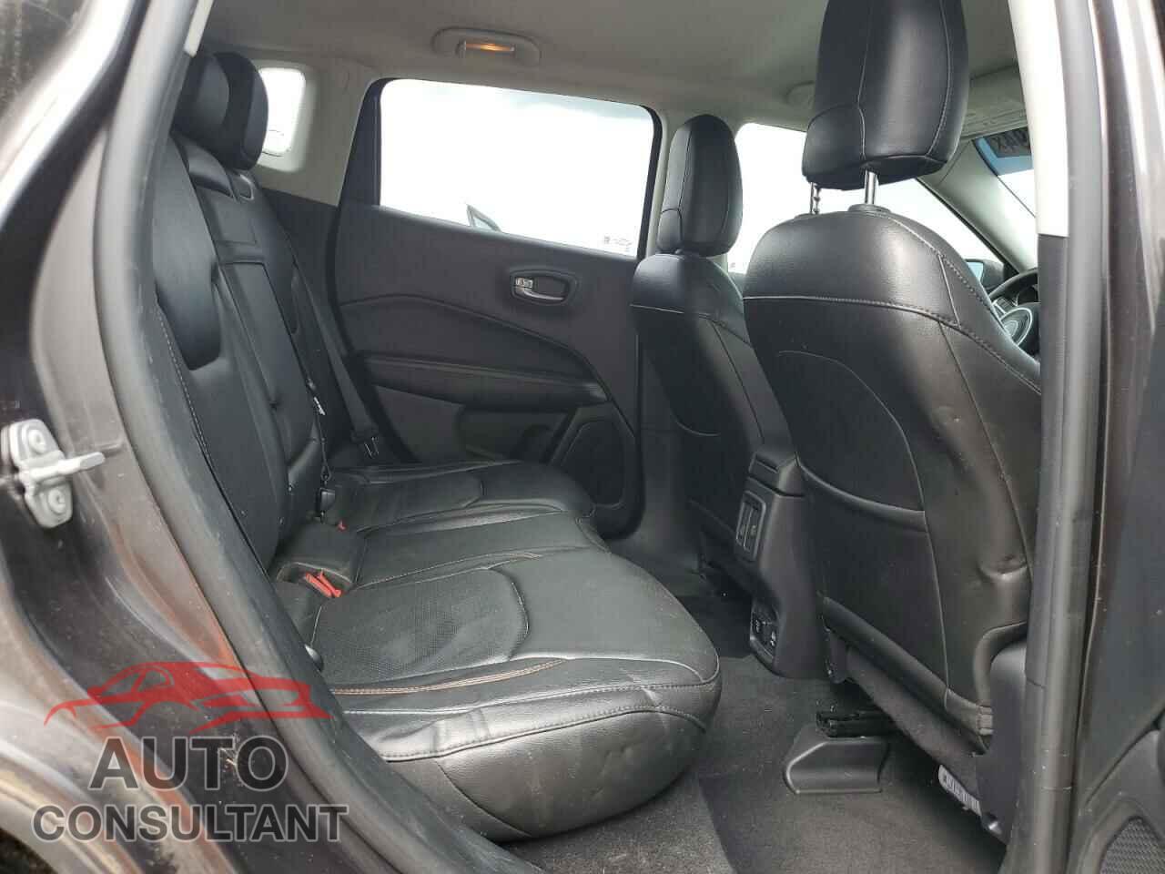 JEEP COMPASS 2018 - 3C4NJDCB7JT453768