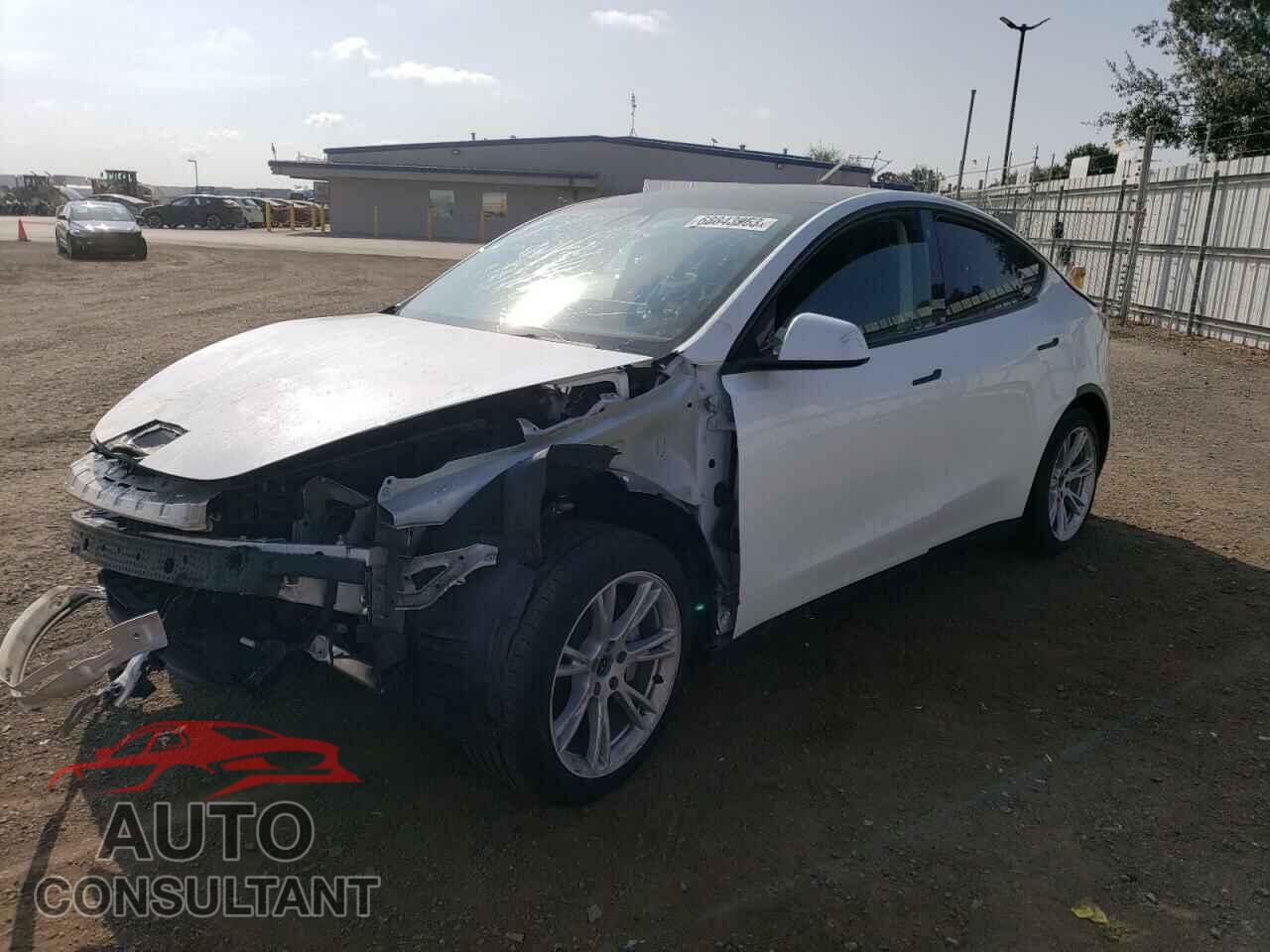 TESLA MODEL Y 2021 - 5YJYGAEE4MF234934