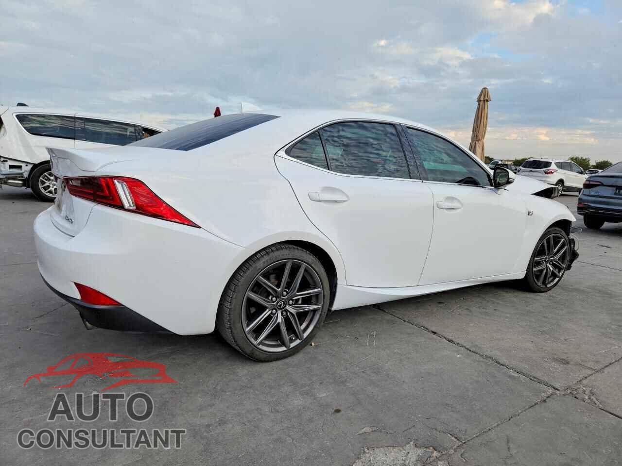 LEXUS IS 2015 - JTHBF1D22F5059019