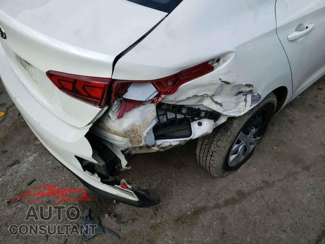 HYUNDAI ACCENT 2018 - 3KPC24A33JE014927