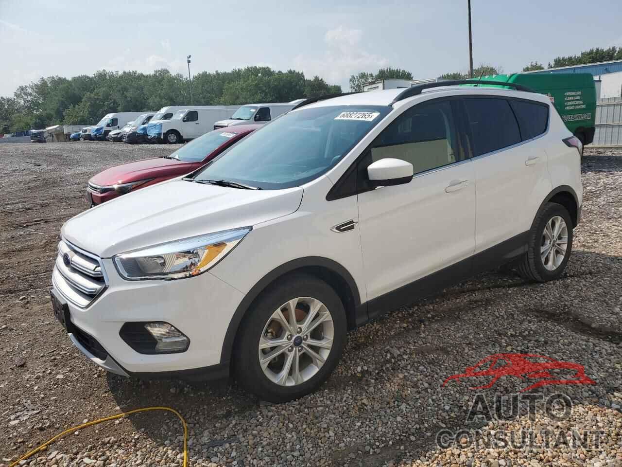 FORD ESCAPE 2018 - 1FMCU0GD8JUB12206