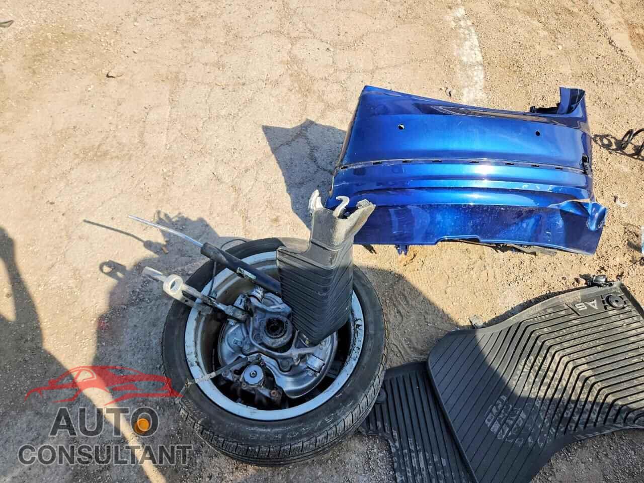 AUDI A5 2018 - WAUPNAF53JA008370