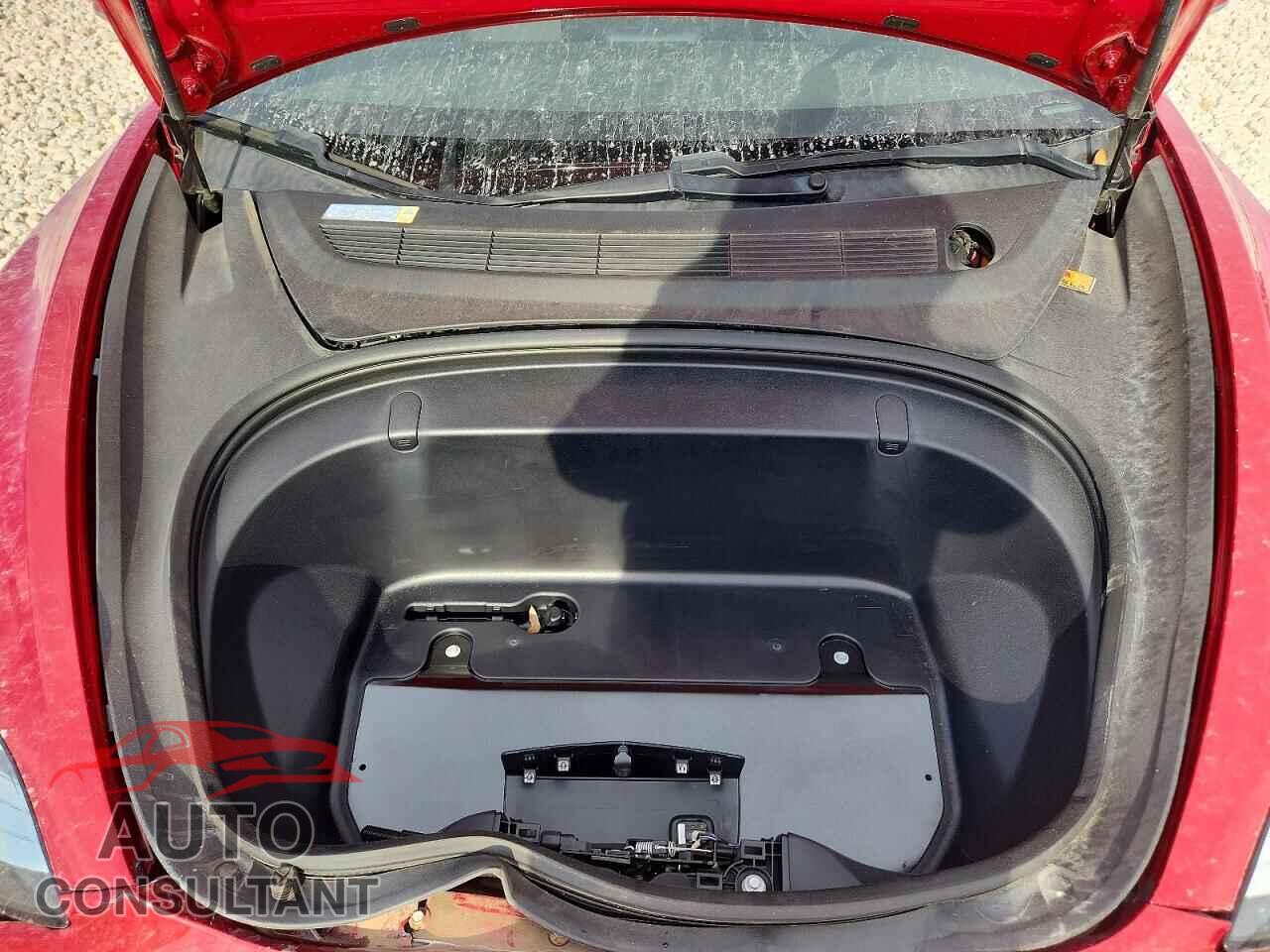 TESLA MODEL 3 2018 - 5YJ3E1EA3JF034023