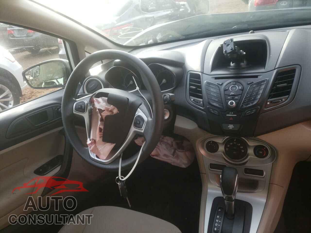 FORD FIESTA 2018 - 3FADP4EJ3JM135614
